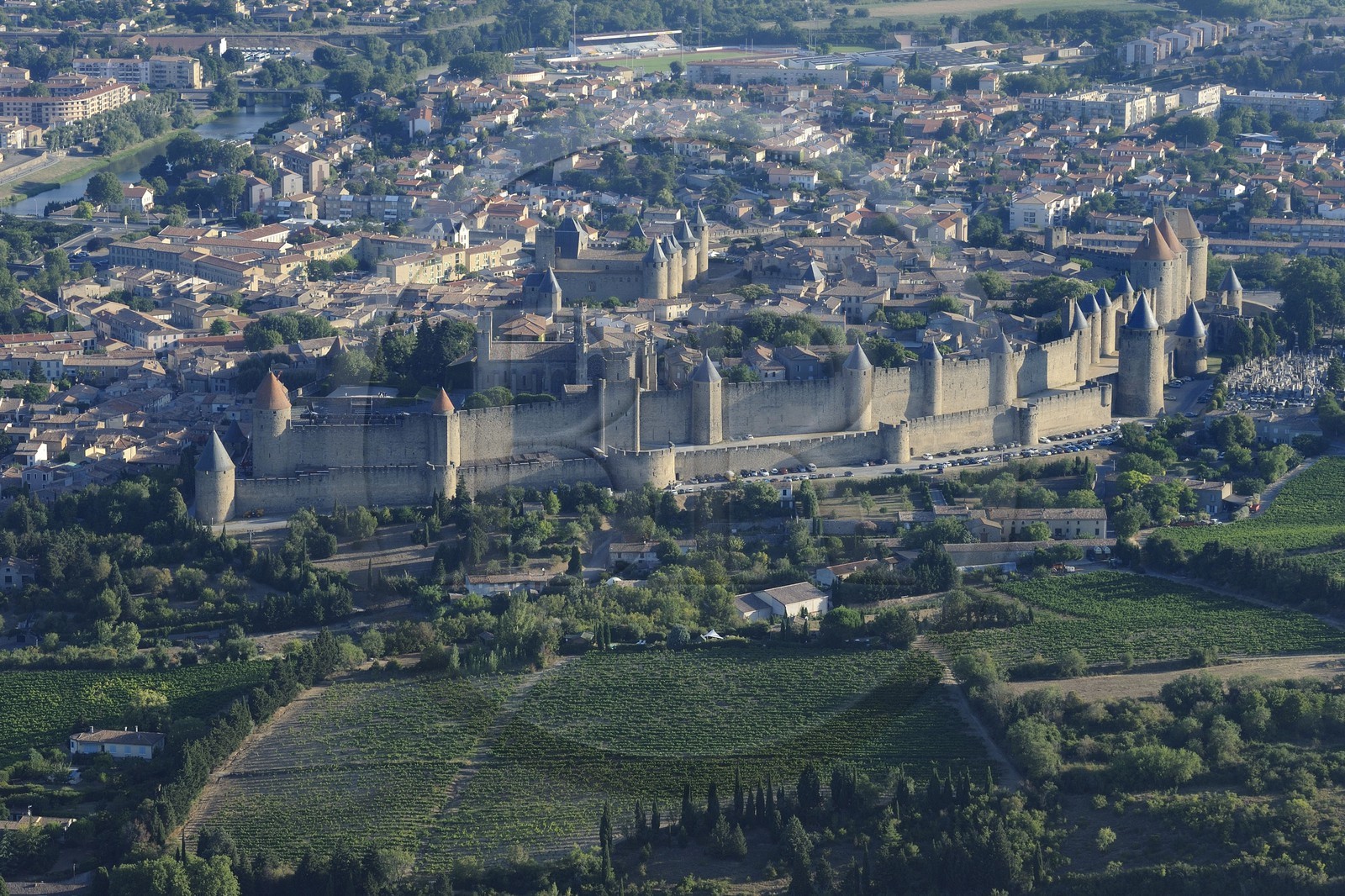 France, Aude (11), Carcassonne, la cité médiévale (vue aérienne)