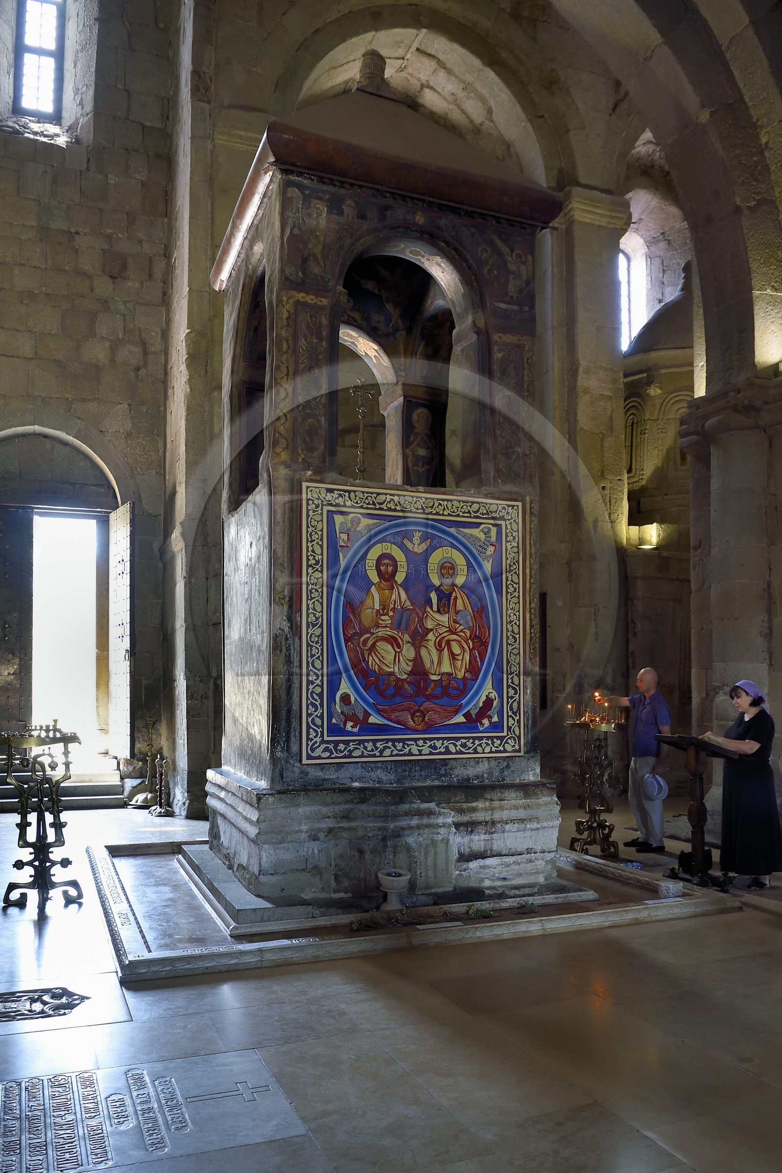 Géorgie, Mtskheta Mtianeti region, Mtskheta, la cathédrale Svetitskhoveli, classée Patrimoine Mondial de l'UNESCO, ciboire du XVIIe siècle sous lequel la robe de Jesus aurait été enterrée