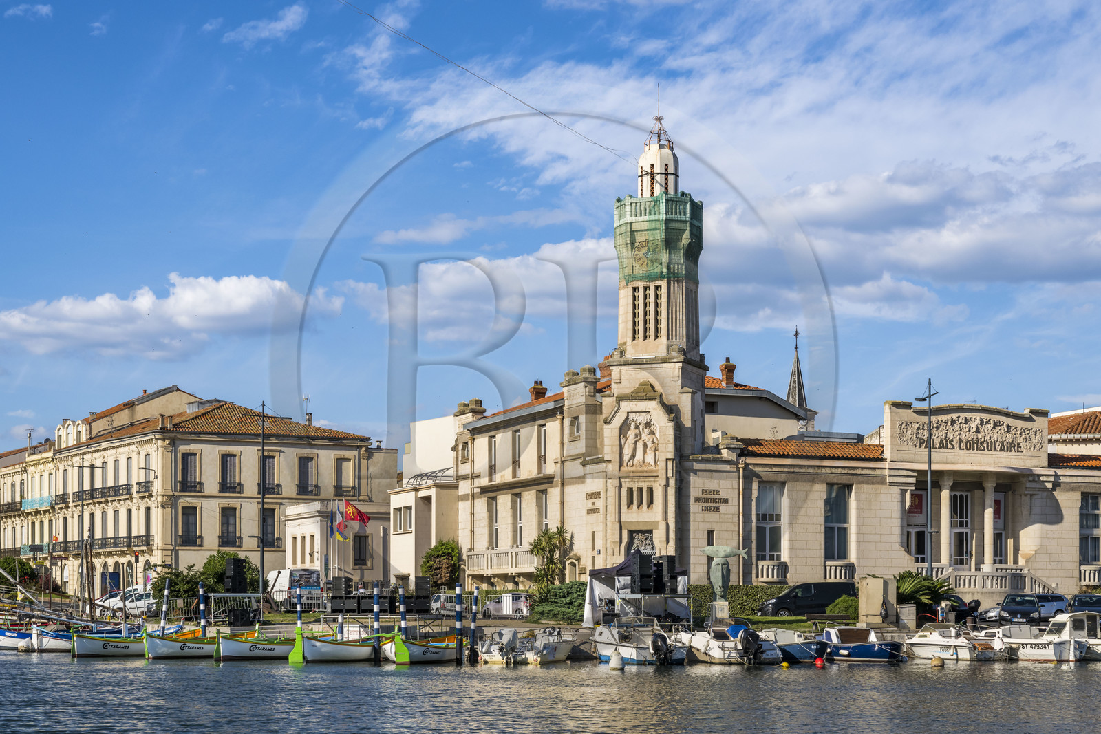 France, Hérault (34), Sète, la Maison Régionale de la Mer dans l'ancien Palais Consulaire de style Art Déco à l'angle du canal Royal et du Canal de la Peyrade