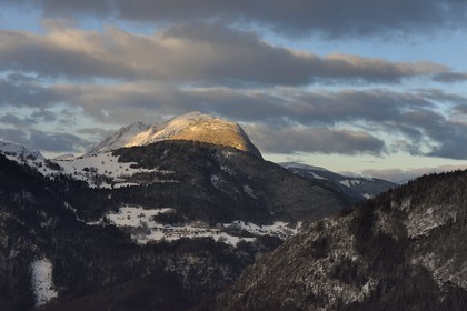 France, Haute-Savoie (74), Nancy-sur-Cluses dans la Chaine de montagne des Aravis