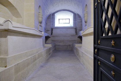France, Paris (75), le Panthéon, la crypte, caveau reunissant les tombeaux de Victor Hugo, Alexandre Dumas et Emile Zola