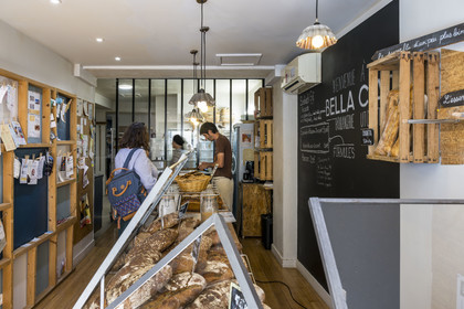 France, Vaucluse (84), Avignon, boulangerie utopiste Bella Ciao rue des Fourbisseurs