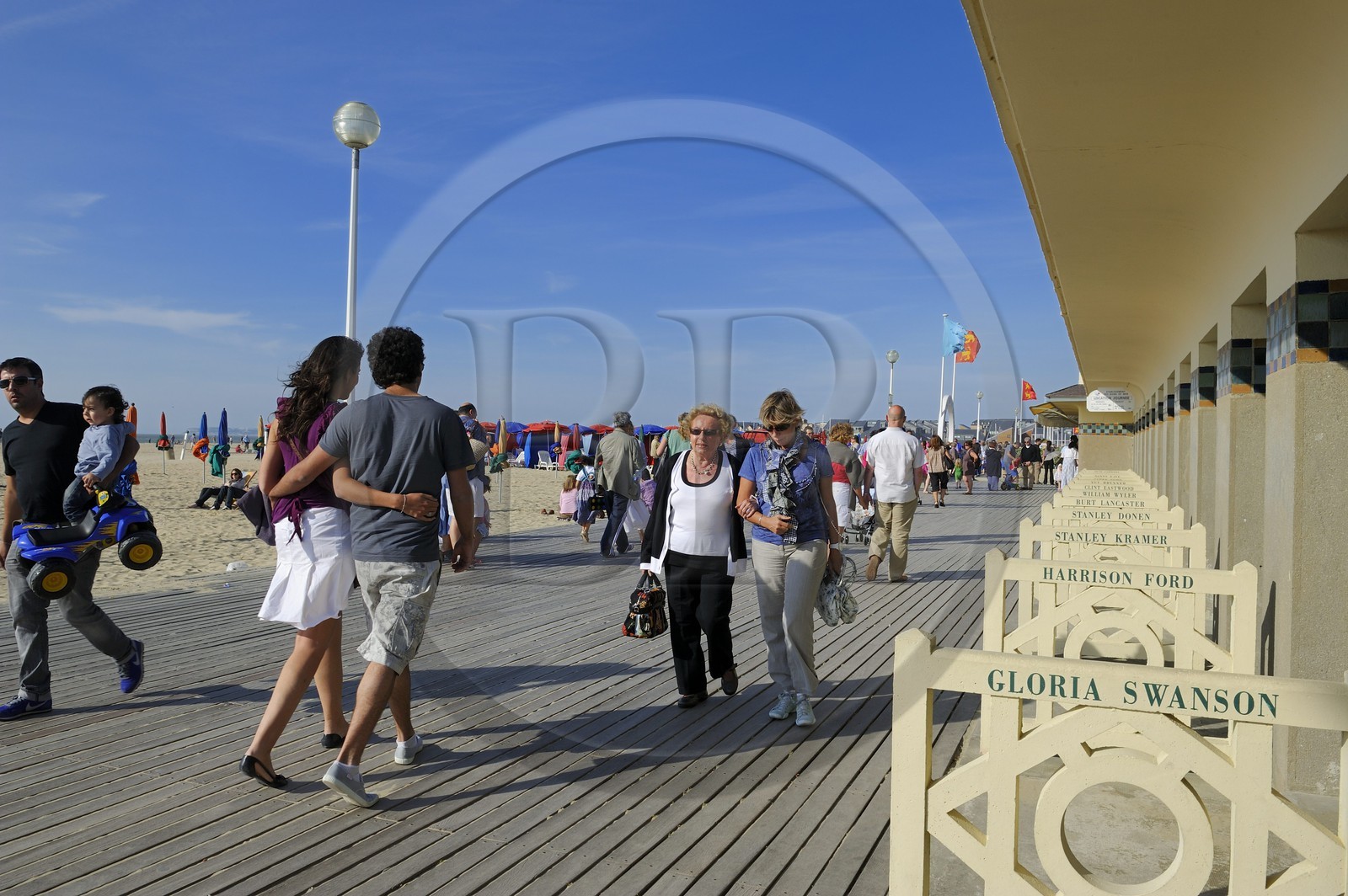 France, Calvados (14), Pays d'Auge, Deauville, la plage, la Promenade des Planches en souvenir des réalisateurs et acteurs de cinéma