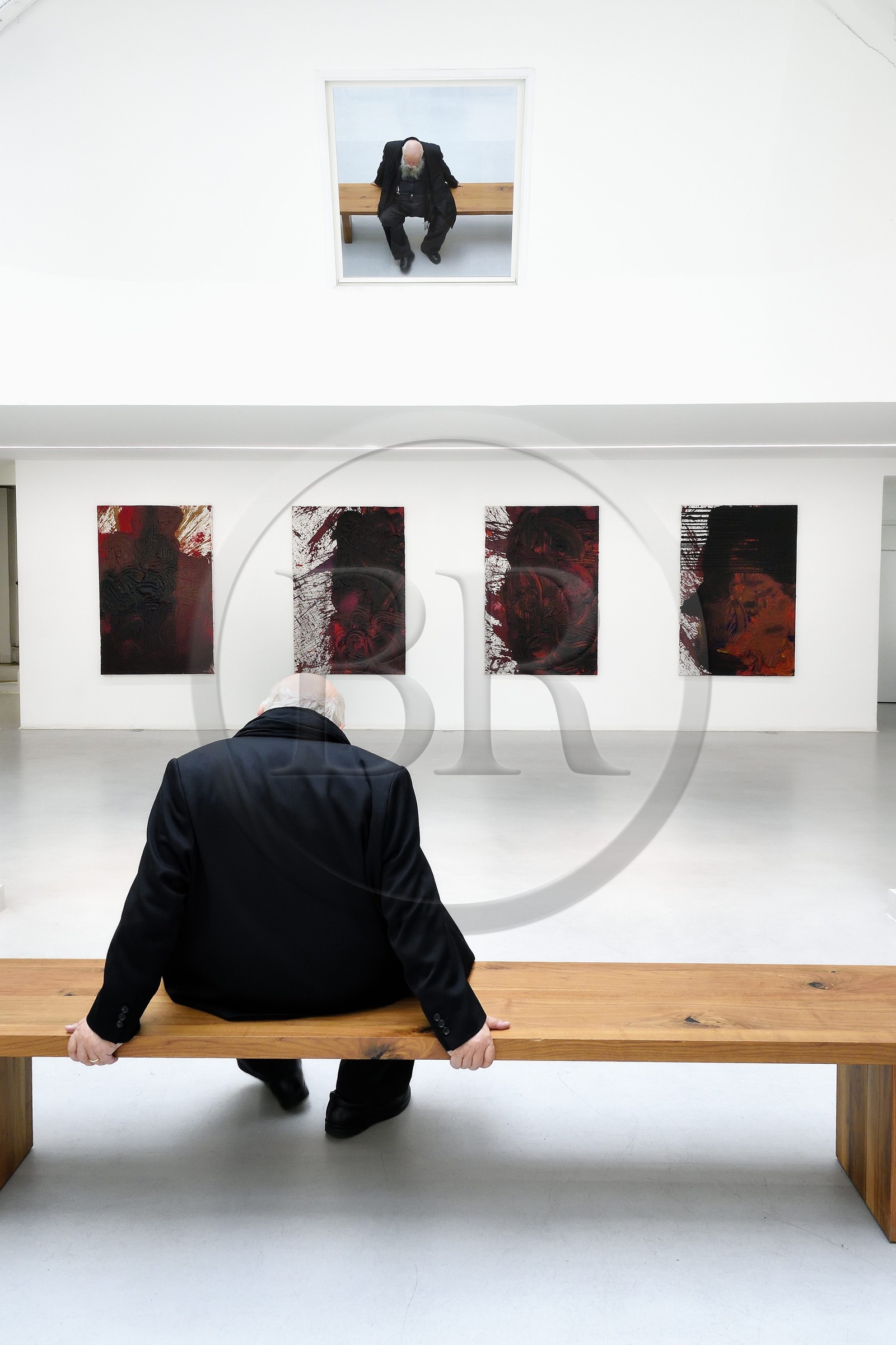 France, Paris (75), Galerie RX, Hermann Nitsch, artiste contemporain autrichien, cofondateur du mouvement Wiener Aktionismus (Actionnisme viennois)