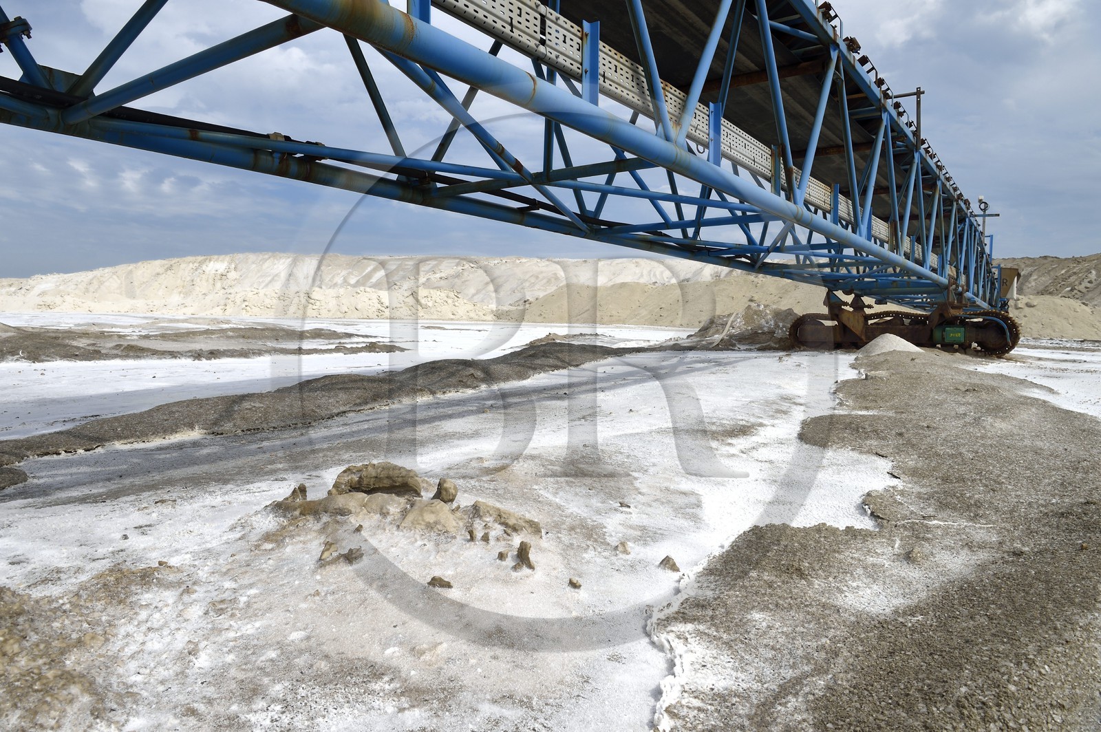 France, Bouches-du-Rhône (13), Camargue, Salin-de-Giraud, les salins du Midi