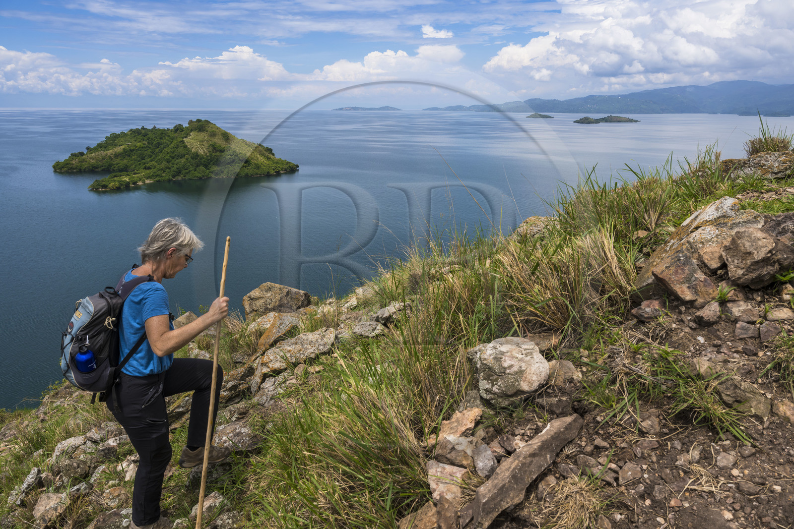 Rwanda, Province de l’Ouest, Karongi (anciennement nommée Kibuye), lac Kivu, randonnée au sommet de l'Ile Napoléon (ou Tembabagoyi)pour une vue générale sur le lac