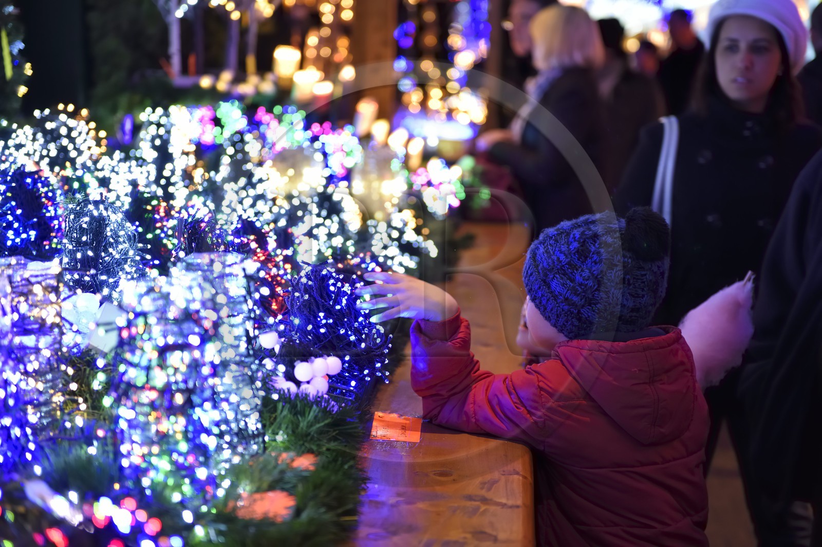 France, Bas-Rhin (67), Strasbourg, vieille ville classée Patrimoine Mondial de l'UNESCO, marché de Noël (Christkindelsmarik) de la place Broglie