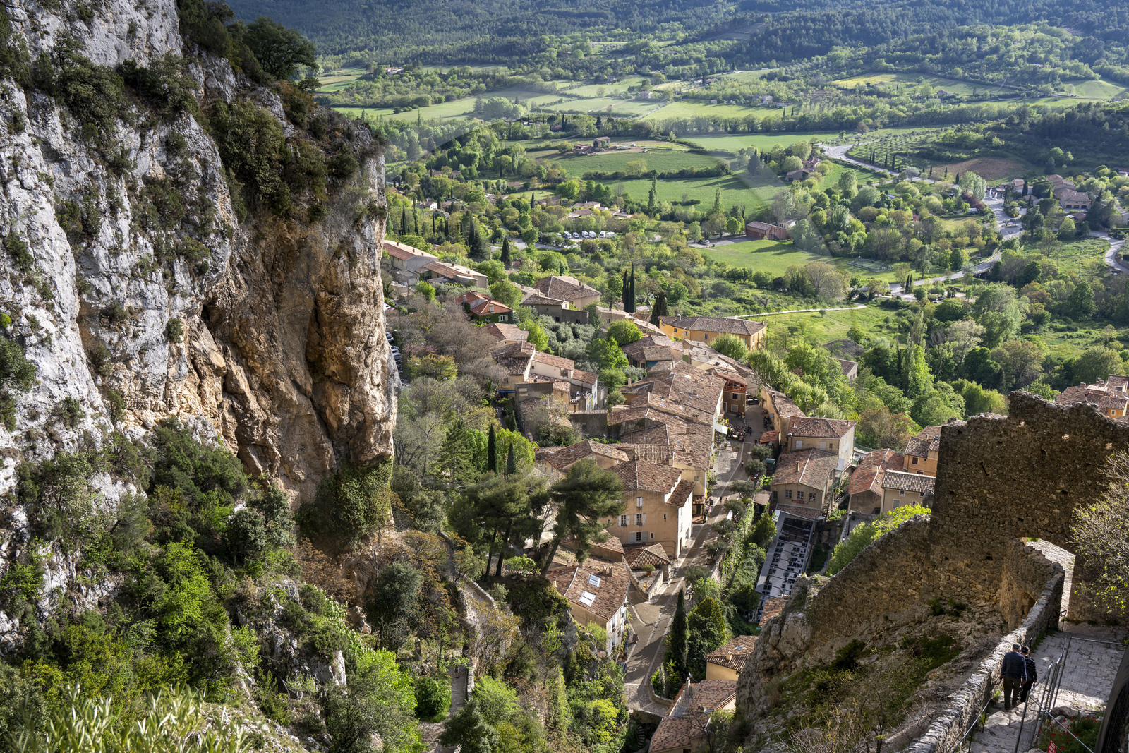 France, Alpes-de-Haute-Provence (04), Parc Naturel Régional du Verdon, Moustiers-Sainte-Marie, labellisé Les Plus Beaux Villages de France