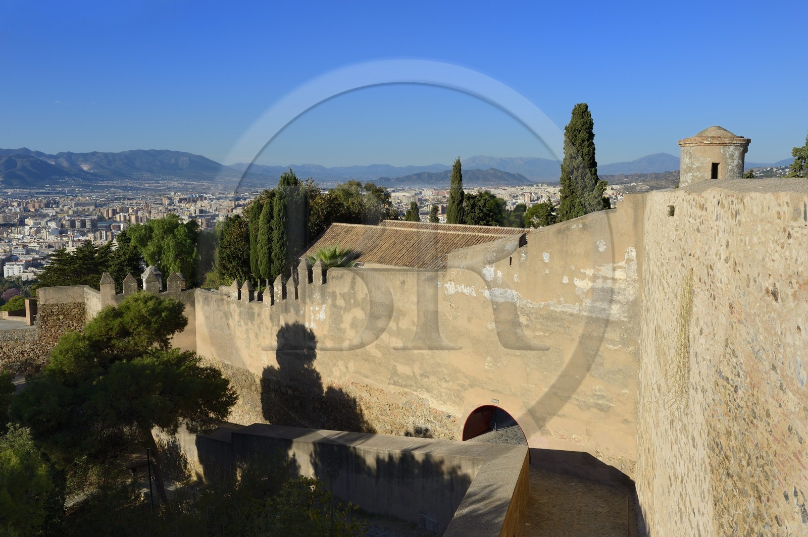 Espagne, Andalousie, Malaga, le Castillo de Gibralfaro dominant la ville