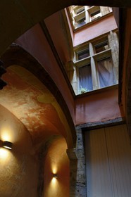 France, Rhone, Lyon, historical site listed as World Heritage by UNESCO, Vieux Lyon (Old Town), traboule (small passageway) connecting the 6 rue des Trois Maries to the 6 rue Saint Jean