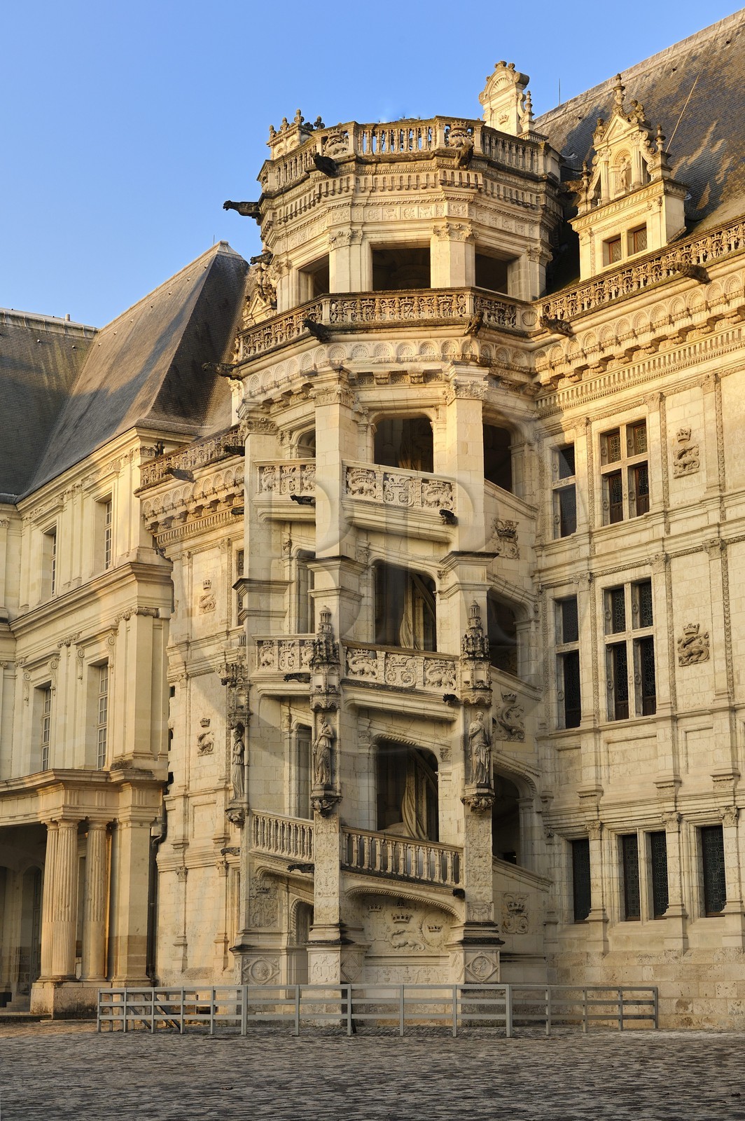 France, Loir-et-Cher (41), vallée de la Loire classée au Patrimoine Mondial de l'UNESCO, château de Blois, l'aile François 1er