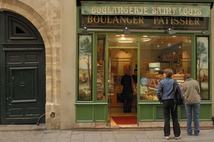 France, Paris (75), Ile Saint-Louis, boulanger patissier rue Saint Louis en l'Ile