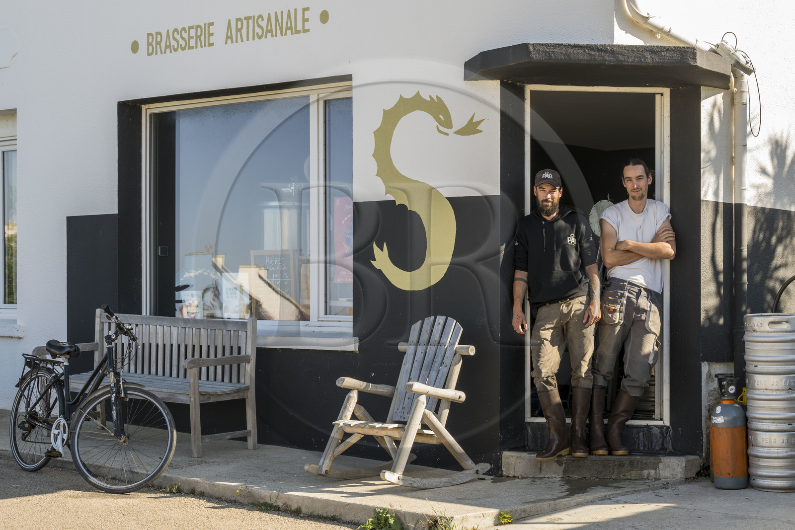 France, Finistère (29), Iles du Ponant, Ile de Batz, microbrasserie Penn ar Batz (PAB), les brasseurs Anthony et Tanguy Grall