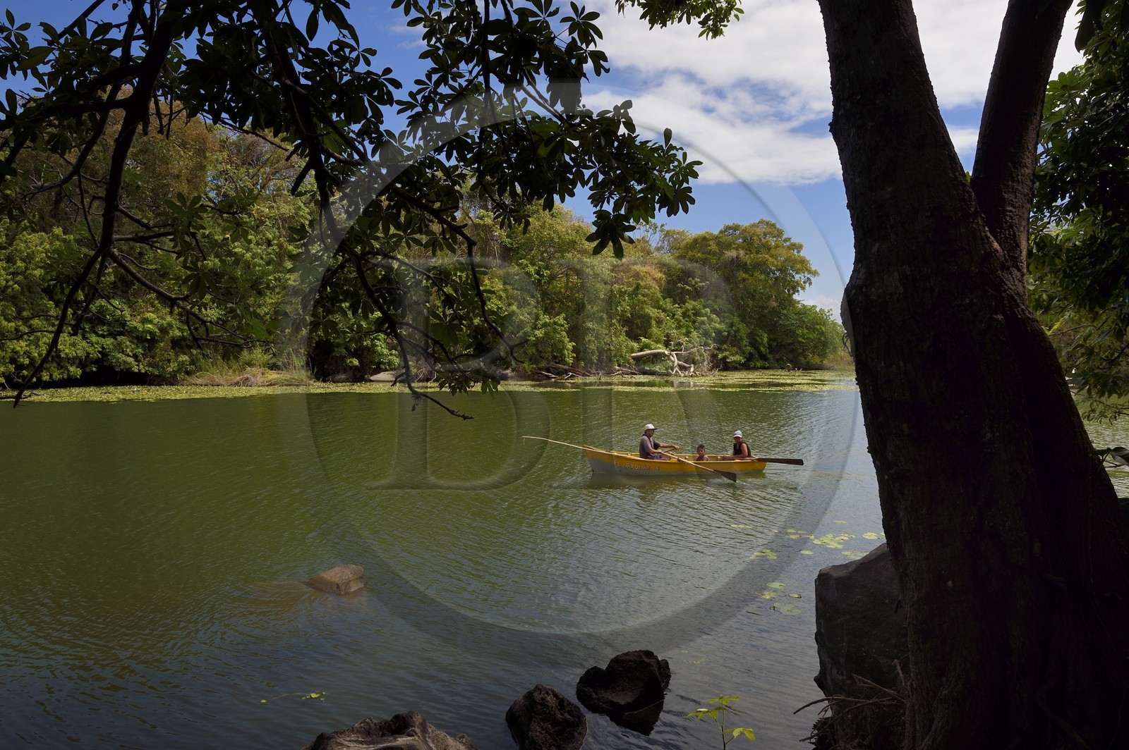 Nicaragua, Nicaragua lake, Las Isletas de Granada, isla Zopango, family in a boat