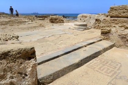 Israël, district d'Haifa, Césarée (Caesarea Maritima), ruines de Césarée, les anciens bains au dessus  de l'hippodrome romain