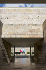 Portugal, Lisbon, Belem, Belem Cultural Centre MAC CCB by architects Vittorio Gregotti and Manuel Salgado