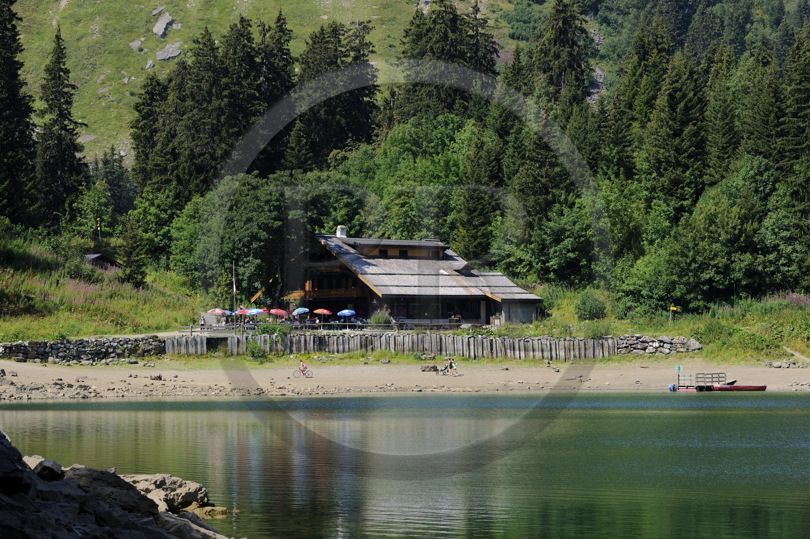 Suisse, canton de Vaud, Villars-sur-Ollon, lac des Chavonnes