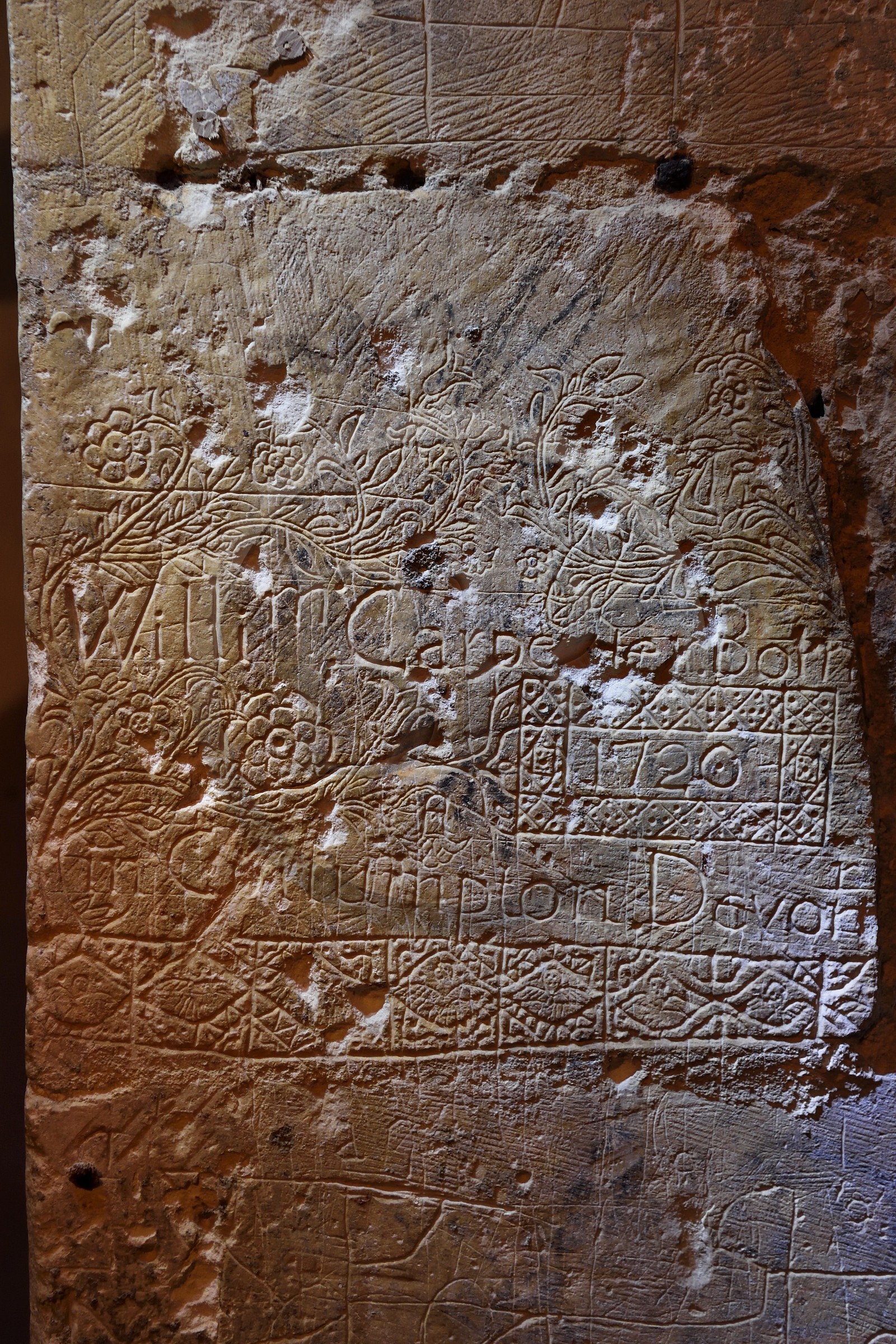 France, Charente-Maritime (17), La Rochelle, la Porte Royale construite entre 1706 et 1723, graffitis de prisonniers anglais dans la salle de garde