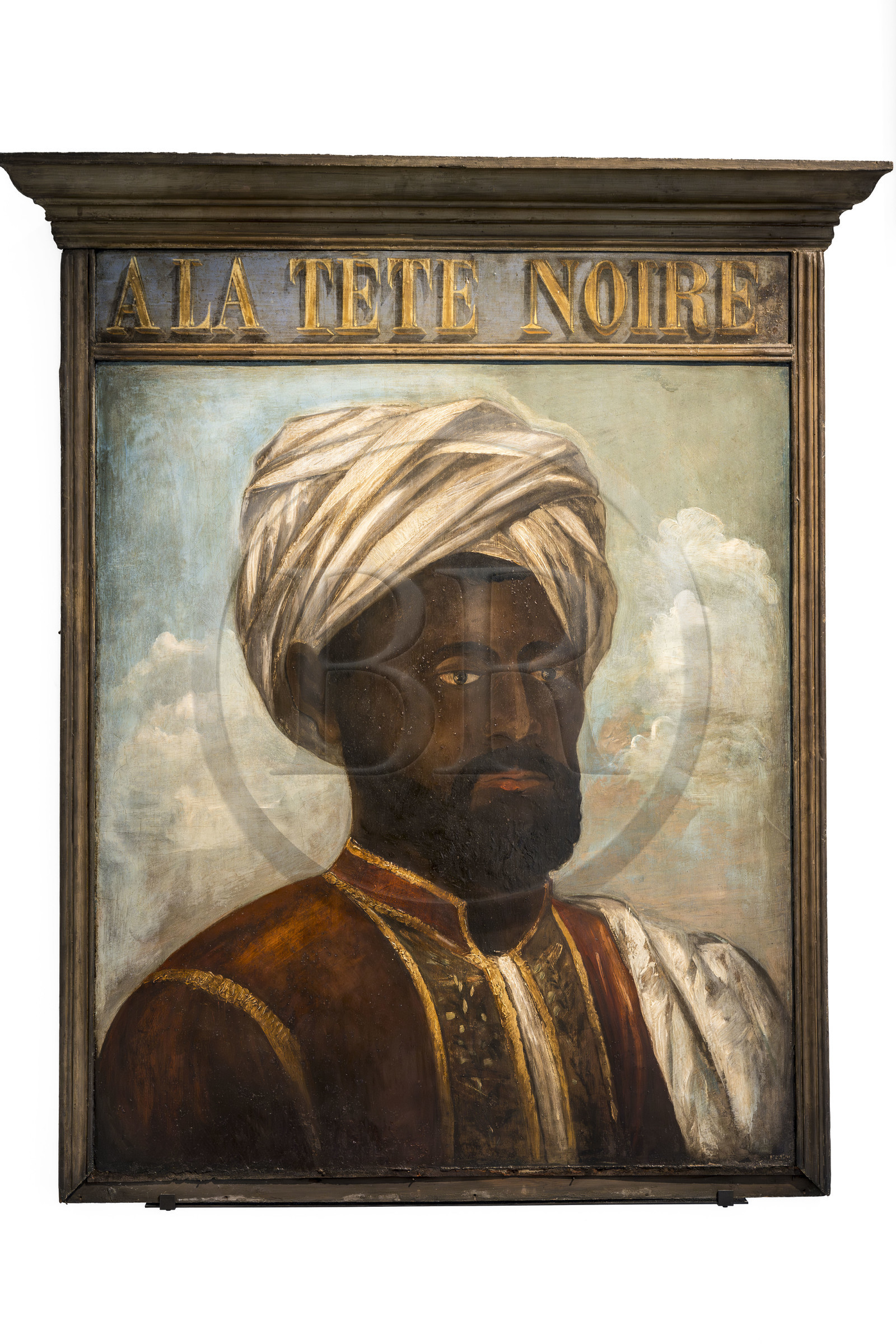 France, Paris (75), quartier du Marais, Musée Carnavalet, salle des enseignes de Paris, A la tête noire, enseigne de marchand de meubles anciennement rue du Faubourg Saint-Antoine (début XIXe siècle)