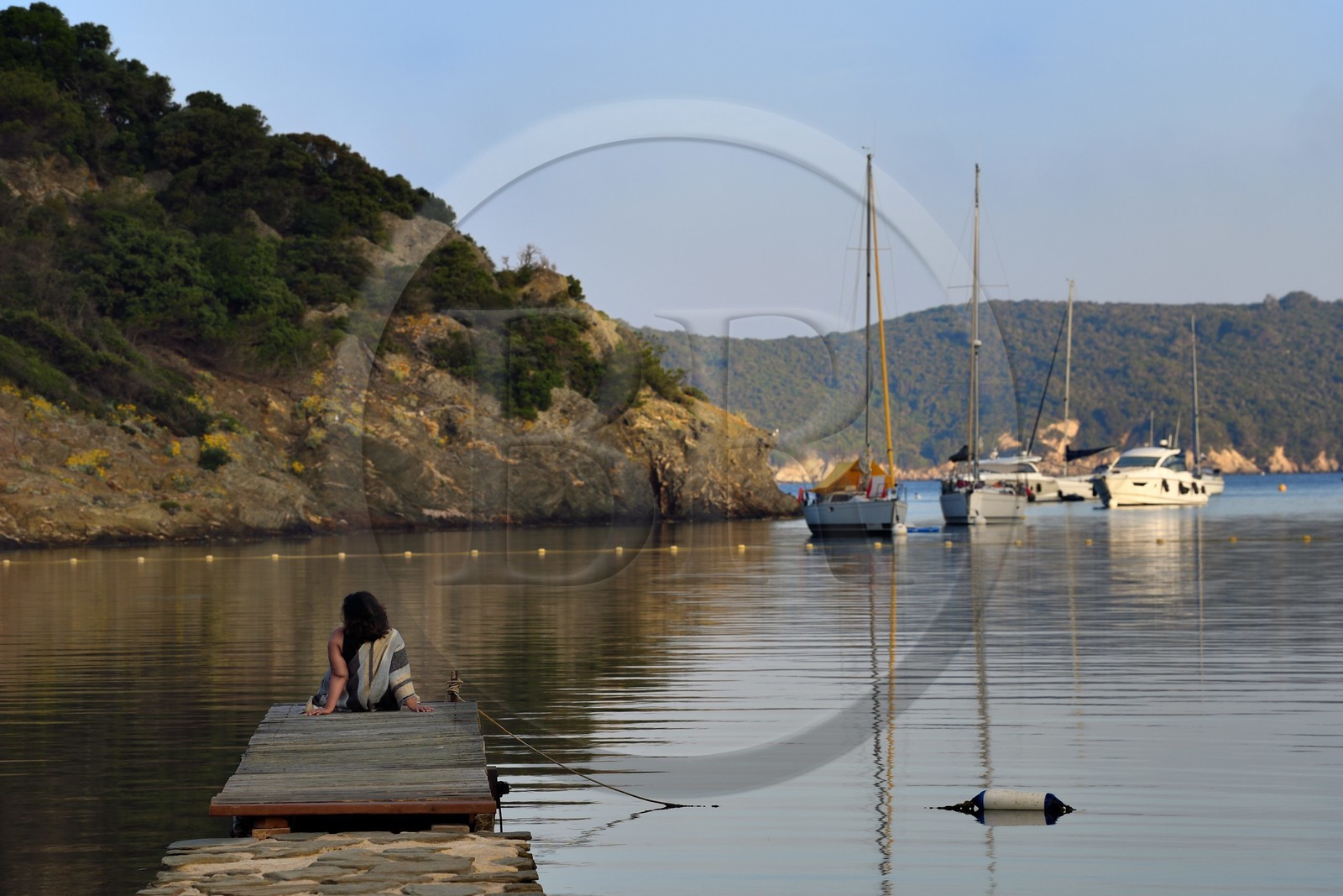 France, Var (83), Iles d'Hyères, Parc national de Port Cros, Ile de Port-Cros, la rade de Port-Cros au petit matin