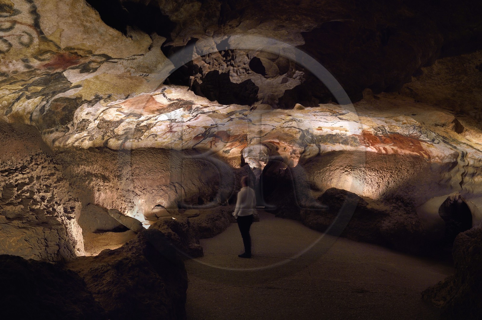 France, Dordogne (24), Périgord Noir, vallée de la Vezère, Montignac-sur-Vézère, Grotte de Lascaux II, reconstitution du site préhistorique et grotte ornée classés Patrimoine Mondial de l'UNESCO
