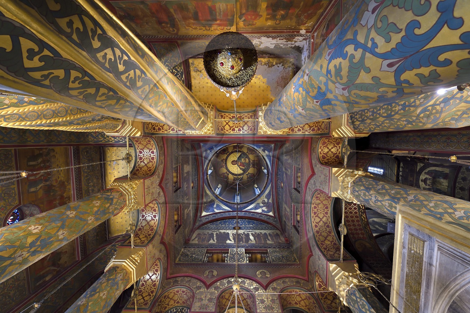 Roumanie, Valachie, Muntenie, le monastère de Curtea de Arges datant du XVIème siècle est aujourd'hui une église épiscopale qui abrite la nécropole des premiers rois de Roumanie