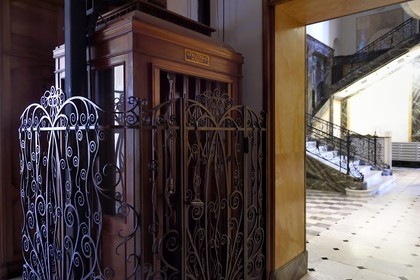 France, Alpes-Maritimes (06), Nice, colline de Fabron, la Villa des Palmiers appelé par la suite Palais de Marbre qui abrite aujourd'hui les archives municipales