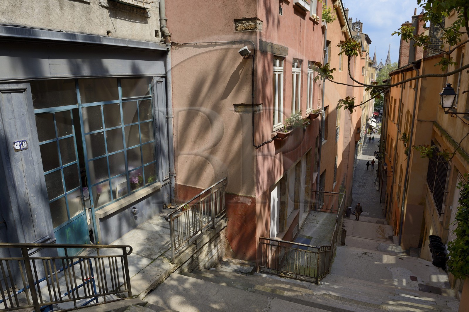 France, Rhône (69), Lyon, site historique classé Patrimoine Mondial de l'UNESCO, quartier de Saint-Paul dans le Vieux Lyon, Montée du Change qui prolonge la rue de la Loge