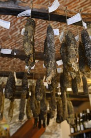 France, Haute-Corse (2B), Bastia, le magasin de produits corses U Montagnolu