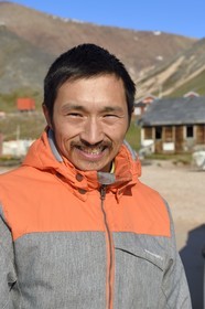 Groenland, cote Nord-Ouest, Murchison sound au nord de la baie de Baffin, Siorapaluk, village le plus septentrional du Groenland, habitant inuit