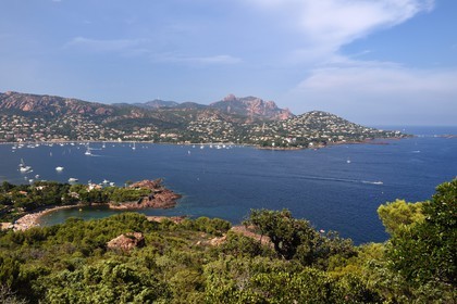France, Var, Agay area next to Saint-Raphael, Massif de l'Esterel (Esterel Massif), the harbor of Agay, the rastel d'Agay and the peak of Cap Roux in the background