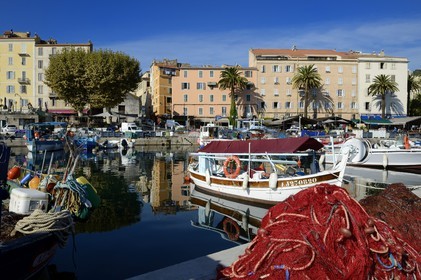 France, Corse-du-Sud (2A), Ajaccio, le port de pêche Tino Rossi  et le quai Napoleon