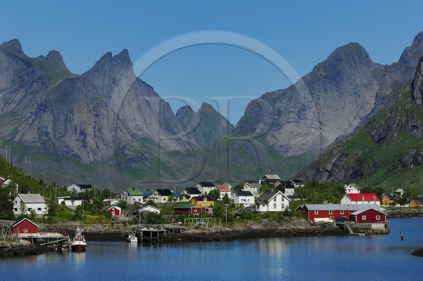 Norvège, Nordland, Iles Lofoten, Ile de Moskenes, le village de pêcheurs de Reine