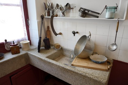France, Rhône (69), Lyon, le musée urbain Tony-Garnier dans le quartier populaire des États-Unis, appartement-musée des années 1930