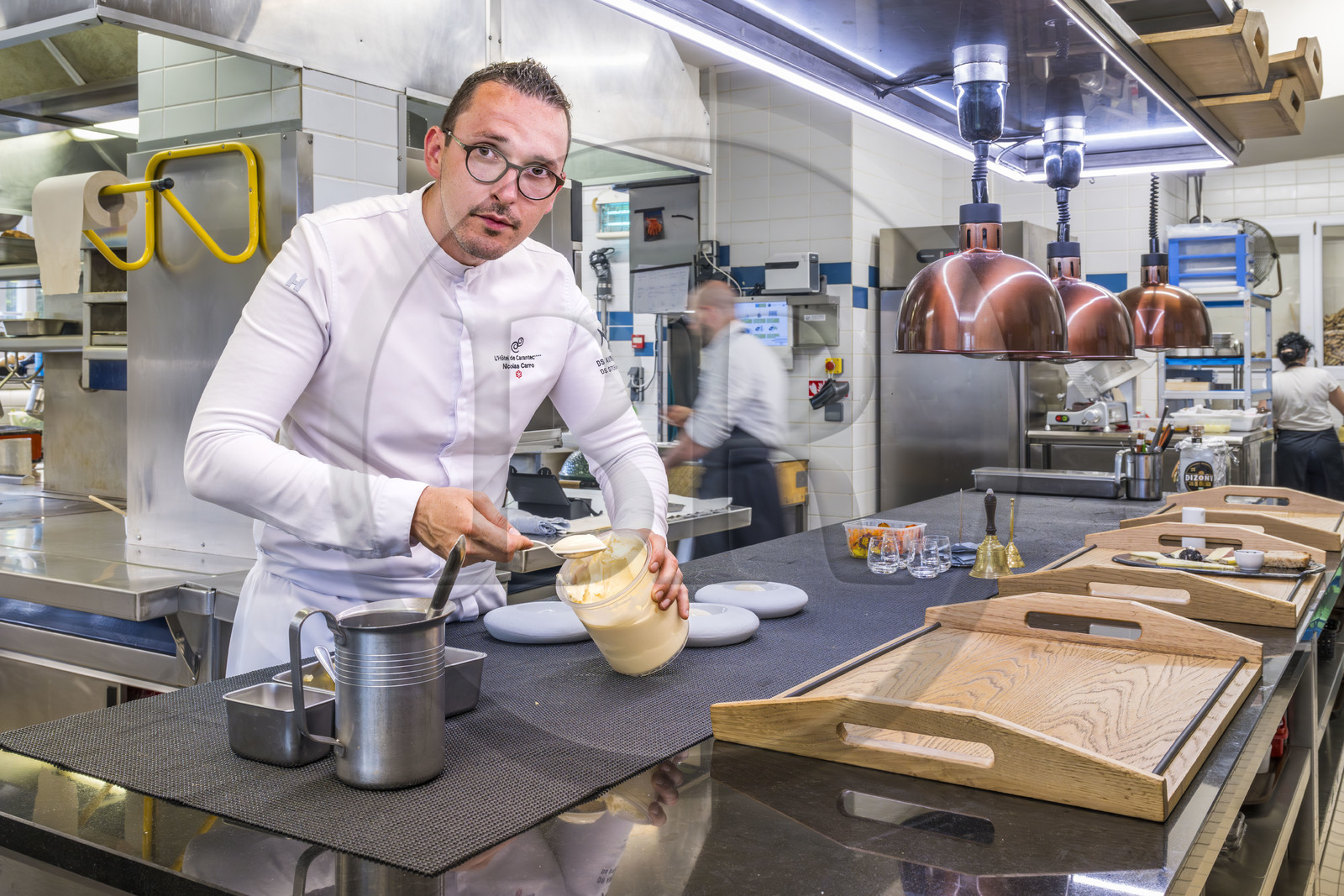 France, Finistère (29), Baie de Morlaix, Carantec, restaurant Nicolas Carro étoilé Michelin à l’Hôtel de Carantec, le chef dans sa cuisine