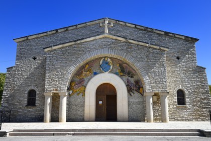 France, Var (83), Parc Naturel Régional du Verdon, la nouvelle église de Les Salles-sur-Verdon