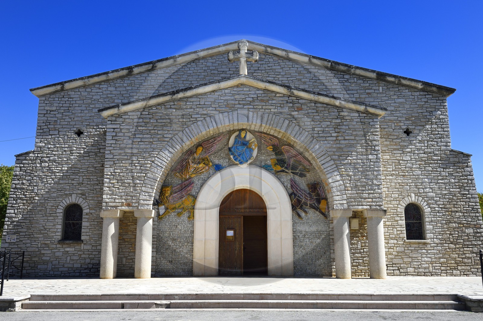 France, Var (83), Parc Naturel Régional du Verdon, la nouvelle église de Les Salles-sur-Verdon
