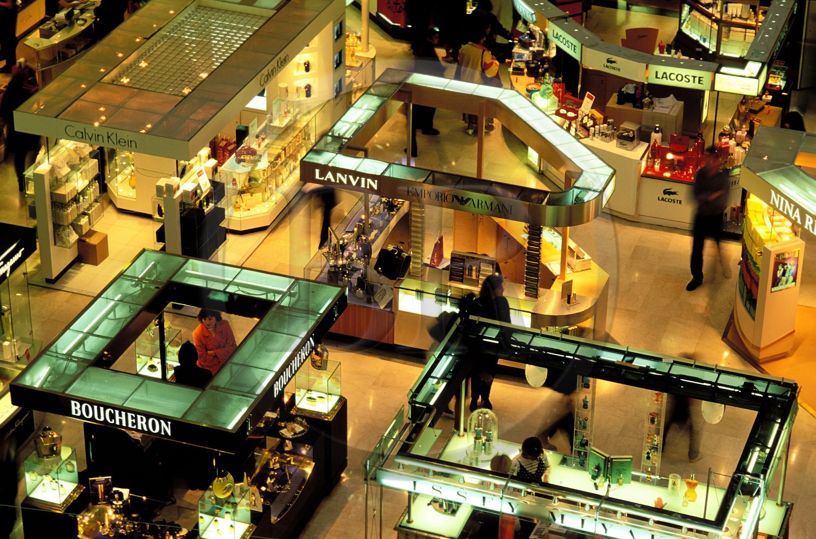 France, Paris, Galeries Lafayette departement store, under the dome
