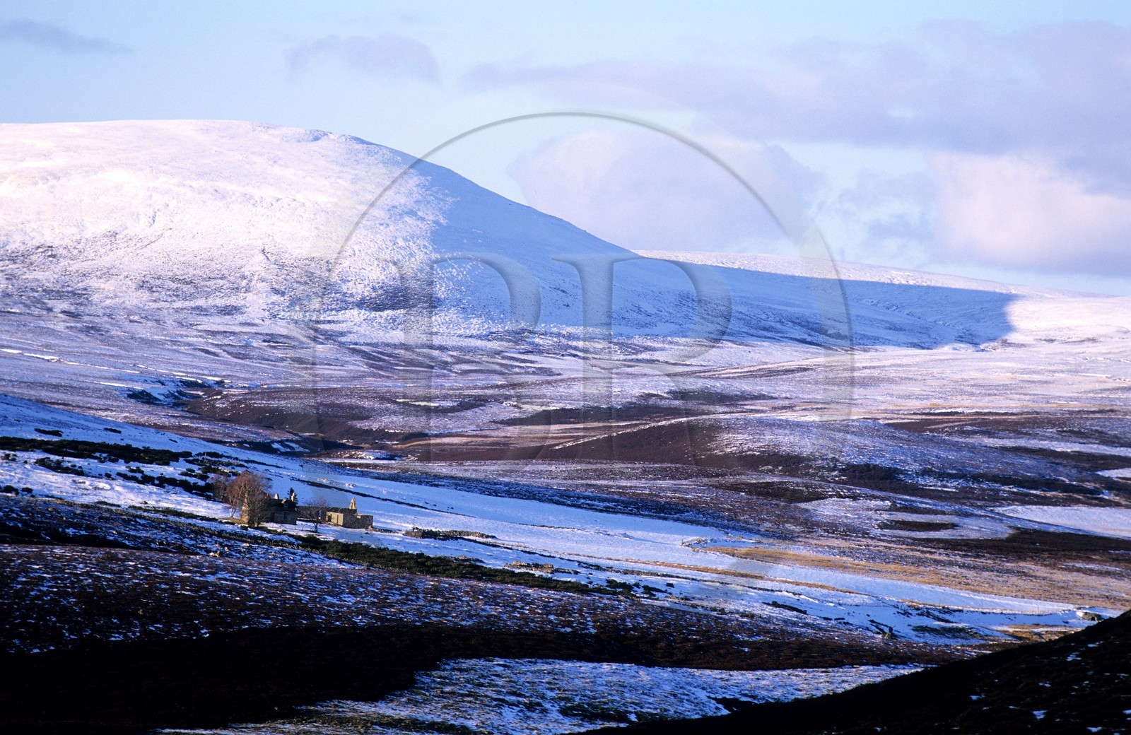 United Kingdom, Scotland, Aberdeenshire, hills covered with snow