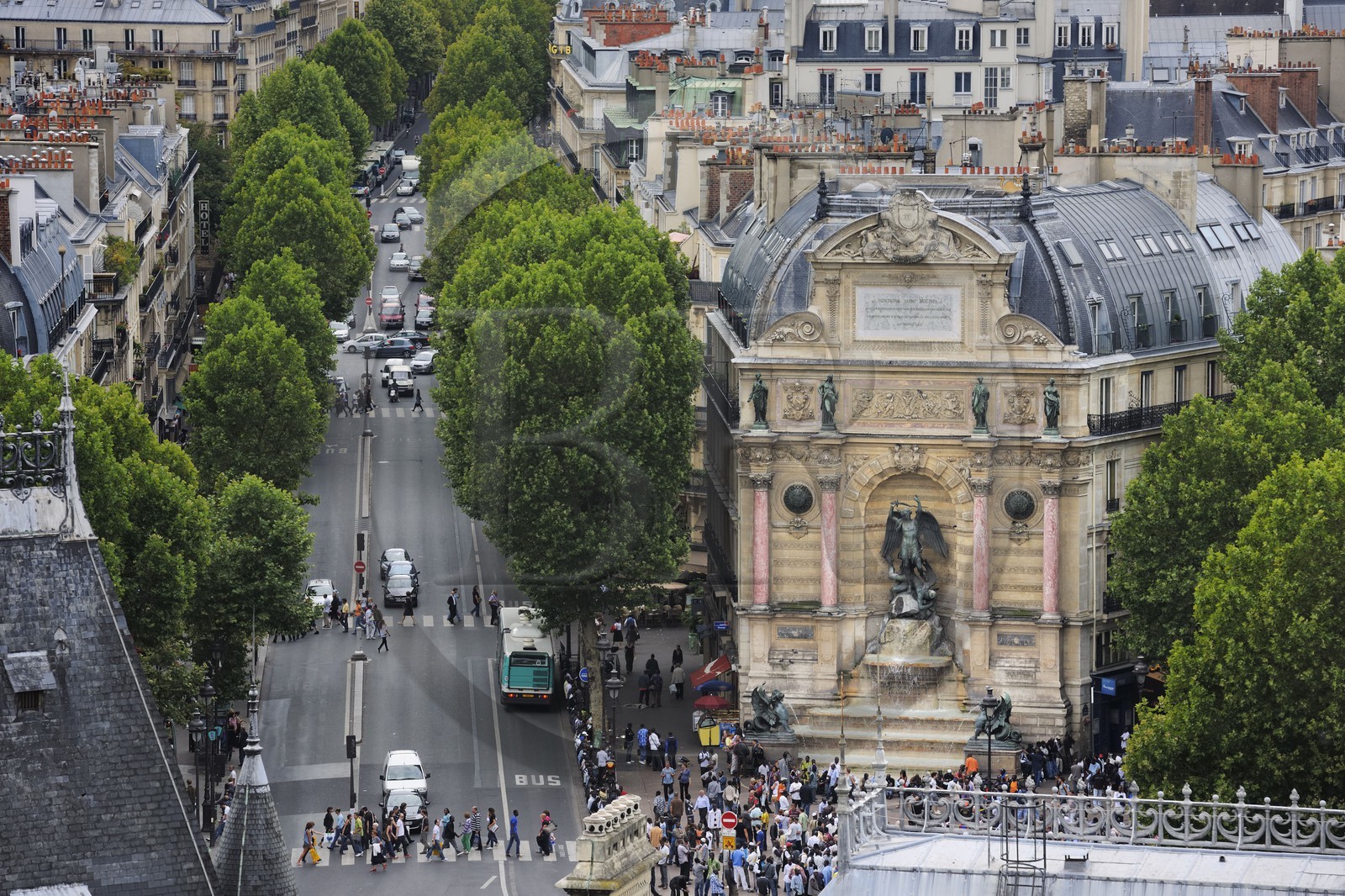 France, Paris (75), boulevard Saint-Michel, fontaine Saint-Michel (1860) de l'architecte Gabriel Davioud