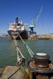France, Charente-Maritime (17), La Rochelle, le Port Atlantique La Rochelle, port de commerce, bitte d'amarrage