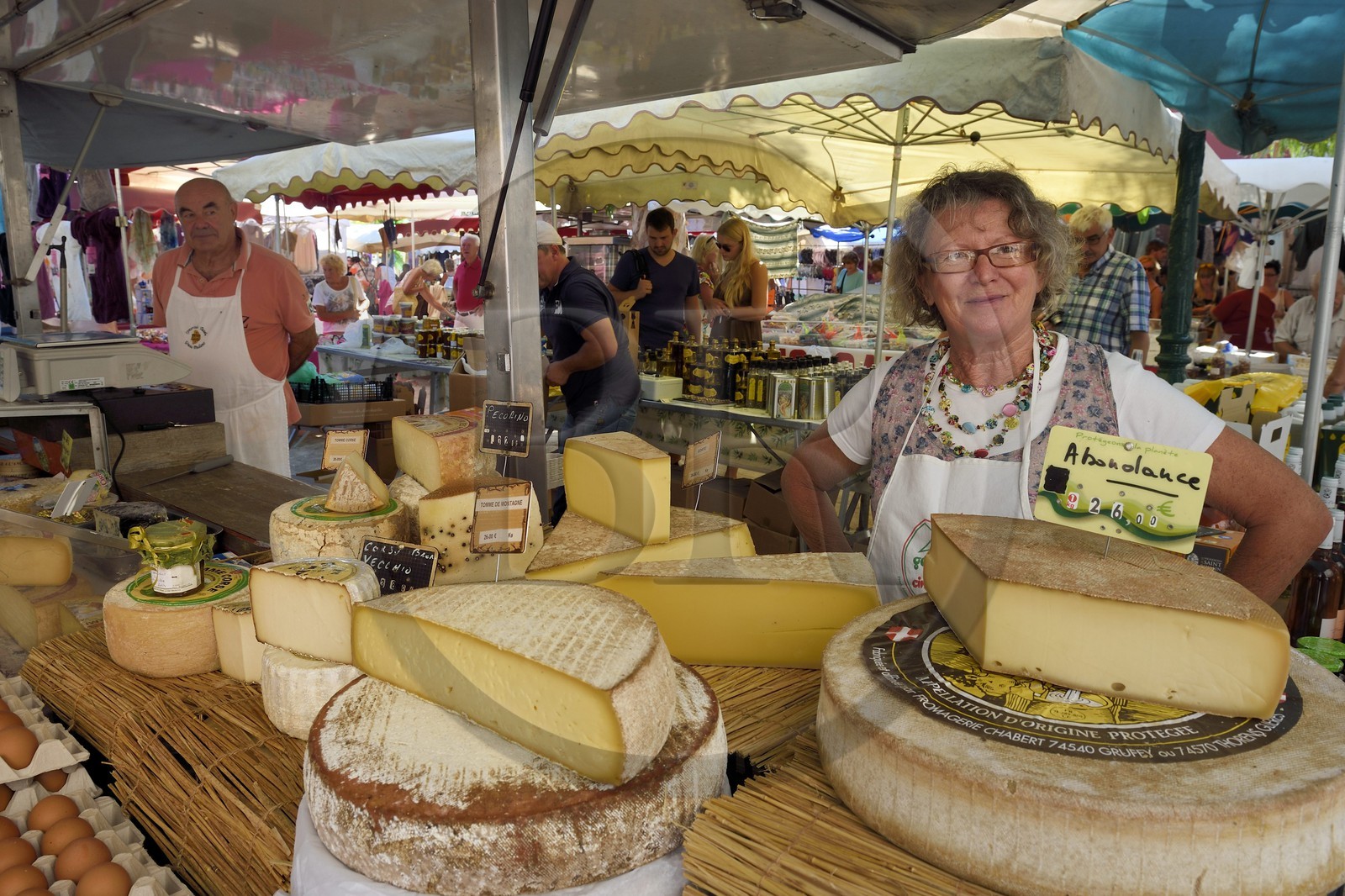 France, Var (83),  golfe de Saint-Tropez, la cité lacustre de Port-Grimaud, le marché dominical