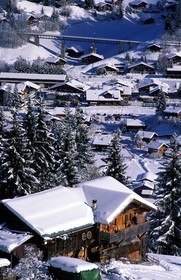 Switzerland, region of Bern (Bernese Oberland), Saanenland, farm on the Eggli mountain and the village of Gstaad