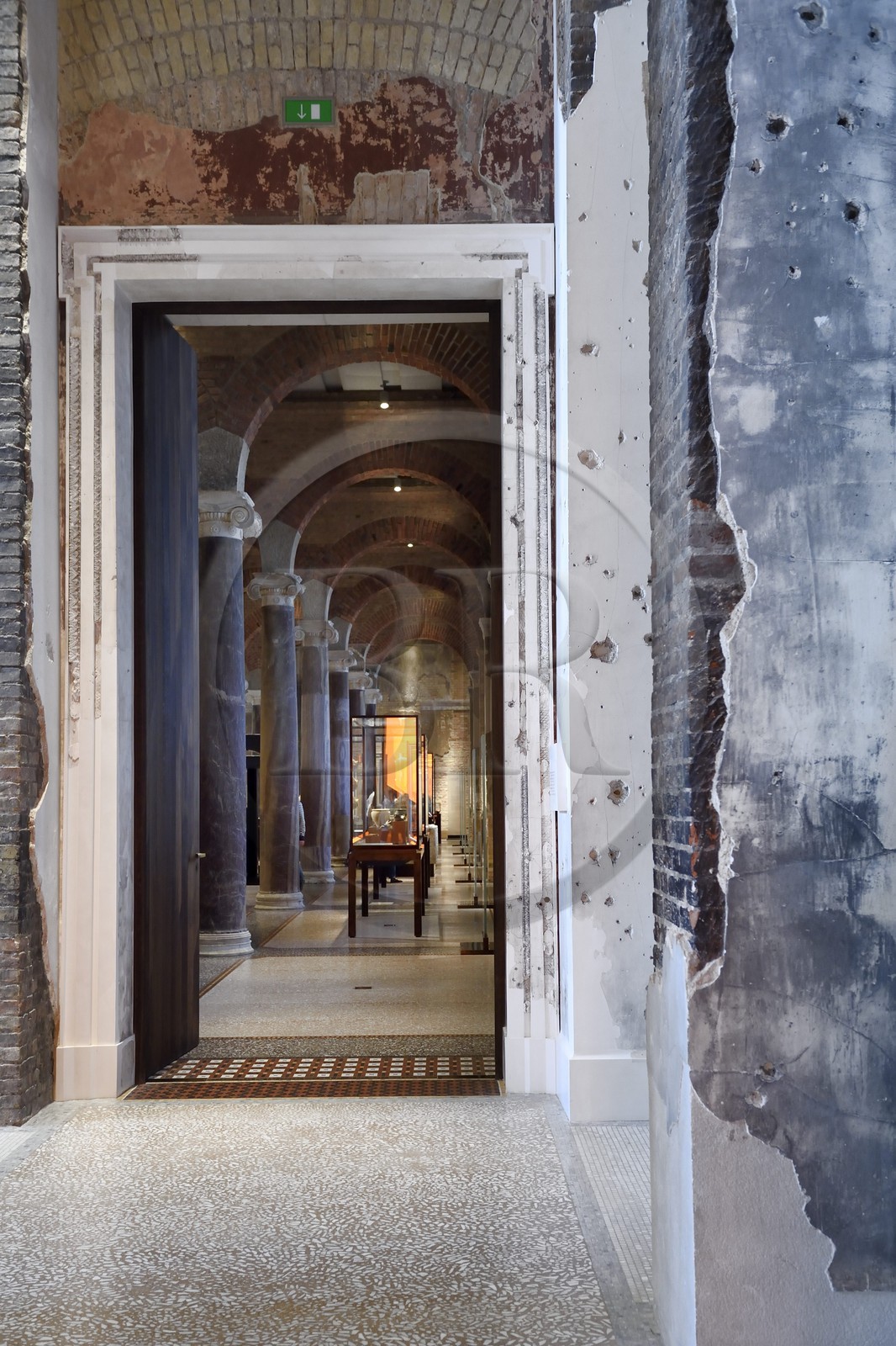 Allemagne, Berlin, l'Ile aux musées, classée Patrimoine Mondial de l'UNESCO, le Neues Museum, impacts de balles datant des combats de la Seconde guerre mondiale