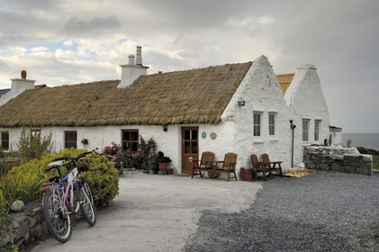 Republic of Ireland, County Galway, Aran Islands, Inishmore, Kilmurvey, Bed and breakfast Man of Aran cottage (Robert Flaherty 's house)