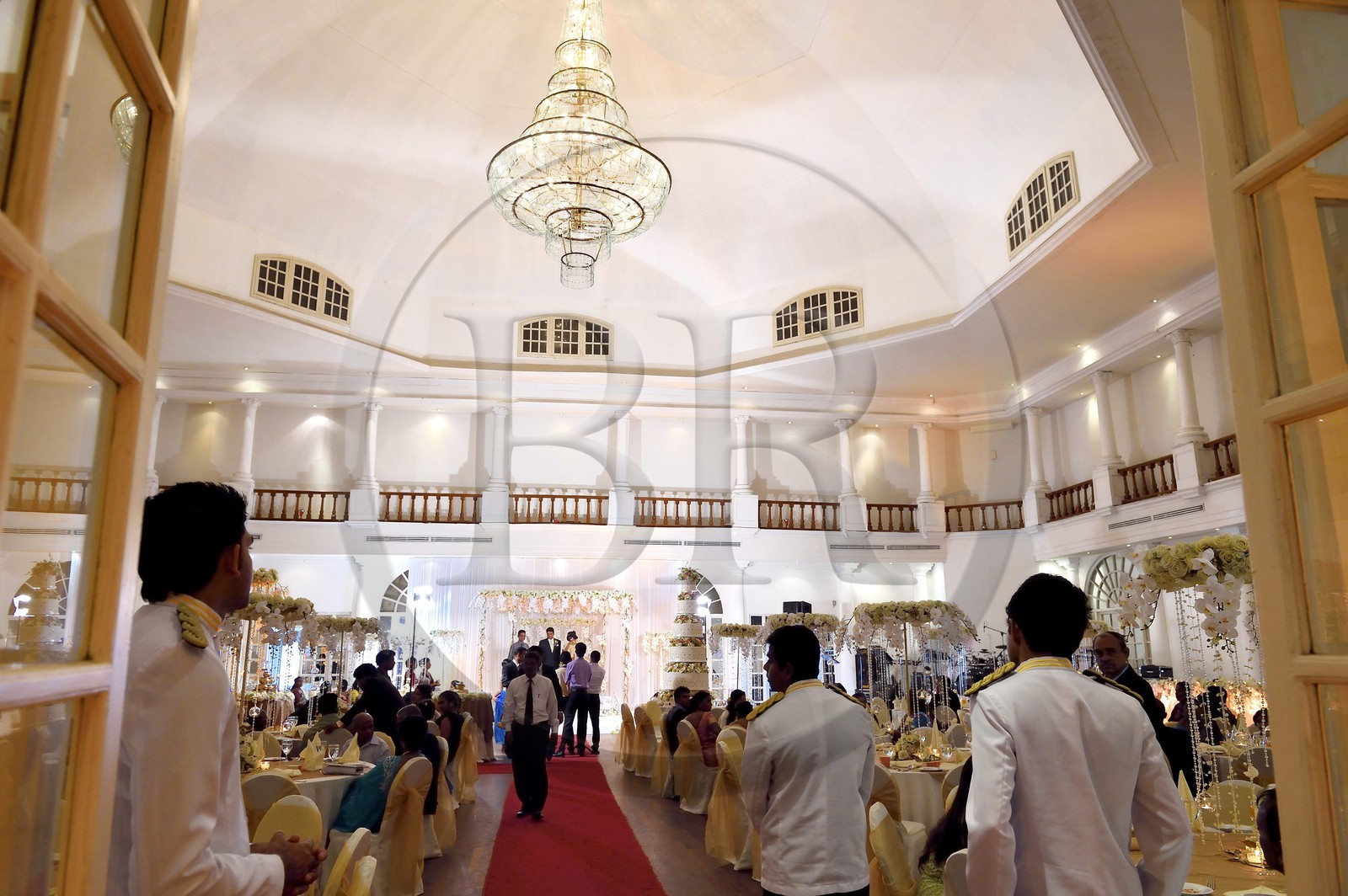 Sri Lanka, Western Province, Colombo District, Colombo, Mount Lavinia Hotel, wedding in the grand ballroom
