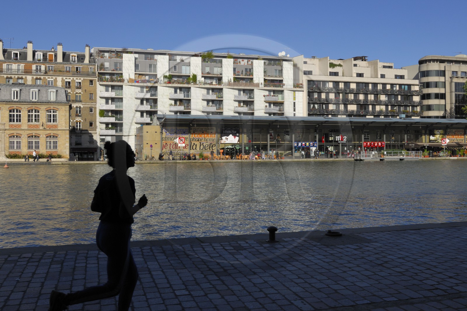 France, Paris (75), Cinémas MK2 Quai de la Seine sur le canal de l'Ourcq