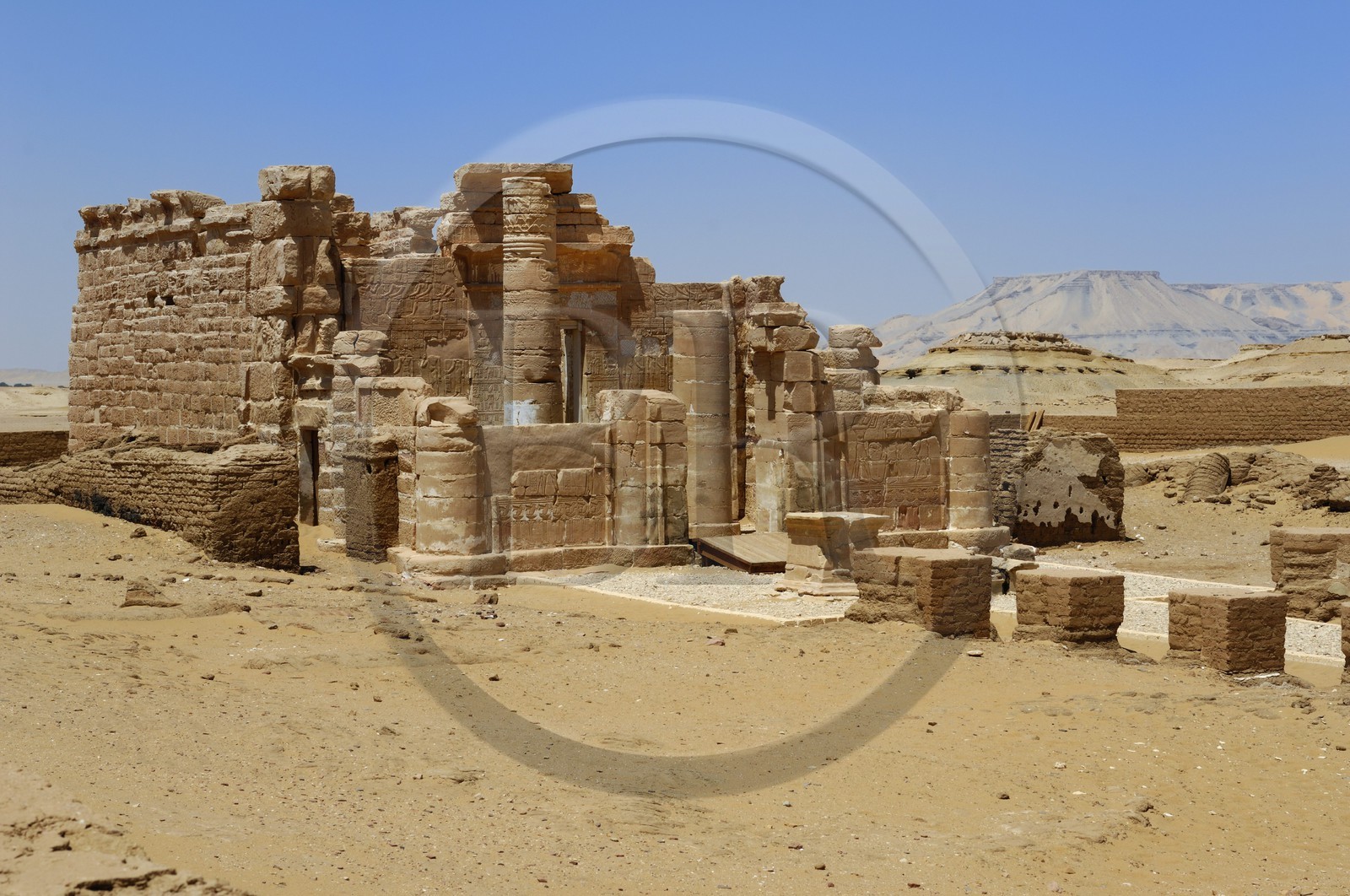 Egypte, désert libyque, oasis de Dakhla, temple de Deir el-Hagar