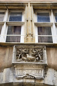France, Rhone, Lyon, historical site listed as World Heritage by UNESCO, Vieux Lyon (Old Town), maison de L'outarde d'or at 19 rue du Boeuf, originally sign of a poulterer