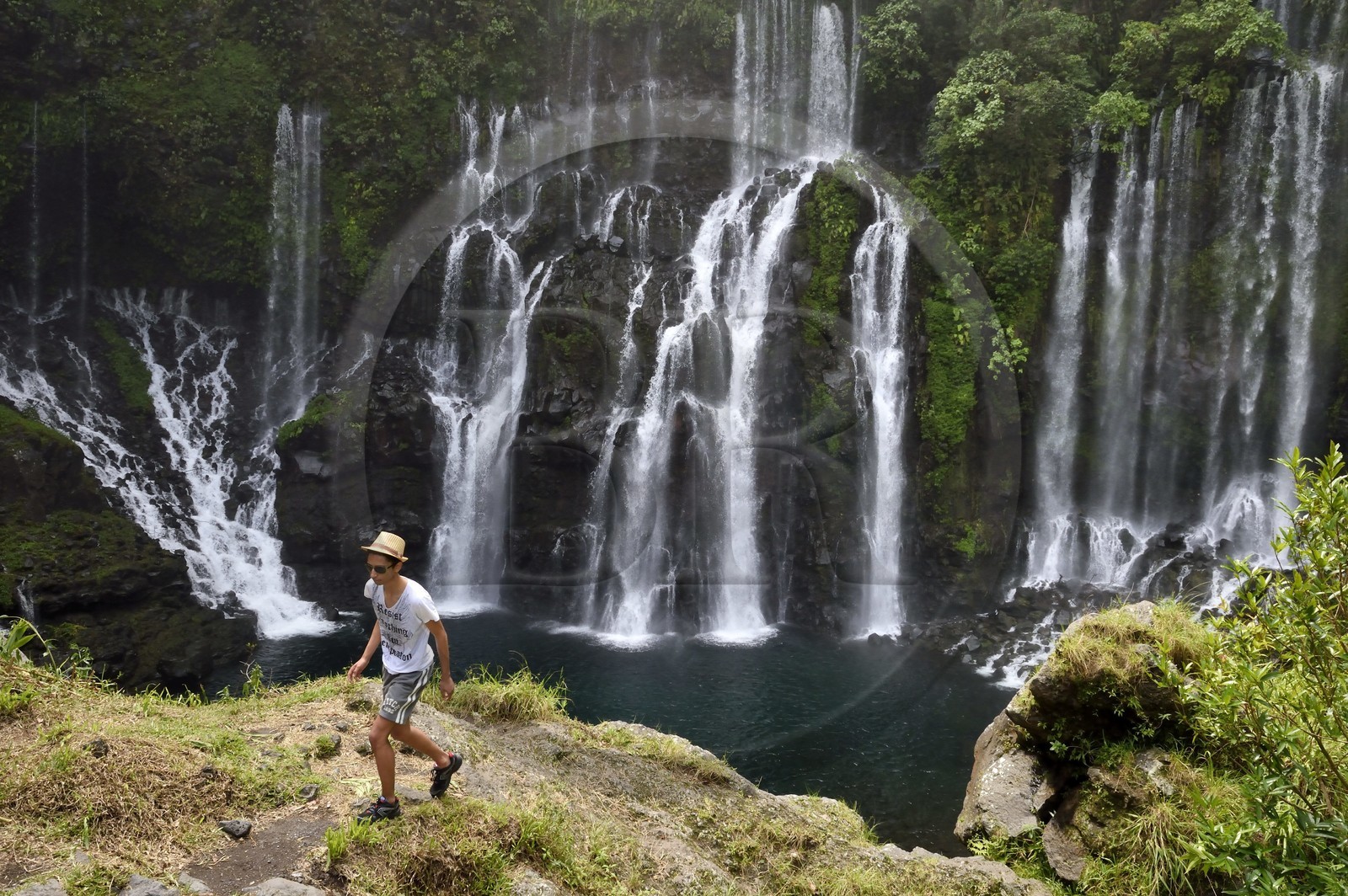 France, Ile de la Reunion, Saint Joseph, rivière Langevin sur les flanc du Volcan Piton de la Fournaise, cascade de Grand Galet ou cascade Langevin